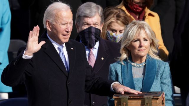 Joe Biden toma posesión como 46º presidente de Estados Unidos: "La  democracia ha prevalecido" - BBC News Mundo