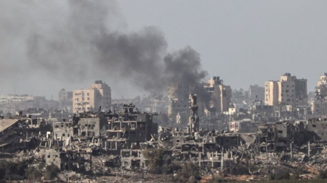 حرب غزة: ما فرص التوصل إلى هدنة إنسانية شاملة؟ - BBC News عربي