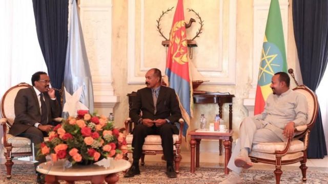የኤርትራው ፕሬዝድንት ኢሳያስ አፍወርቂ፣ የኢትዮጵያ ጠቅላይ ሚንስትር ዐብይ አህመድ እና የሶማሊያ ፕሬዝደንት ሞሐመድ አብዱላሂ ፋርማጆ