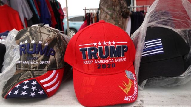 Gorras que dicen: Trump 2020
