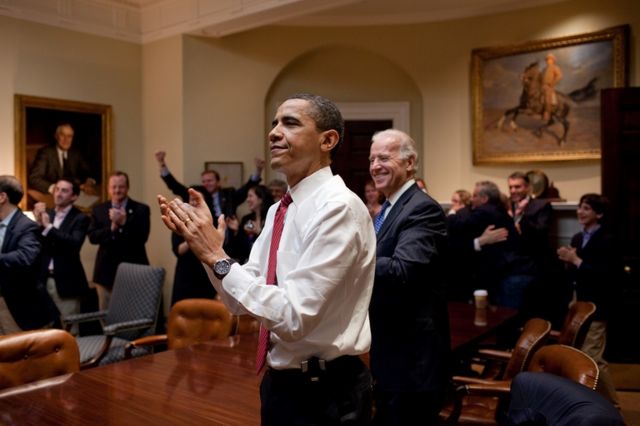 Obama aplaude la aprobación de la reforma sanitaria.