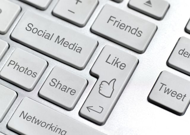 லைக், கமெண்ட், சமூக ஊடகம், யுடியூப்