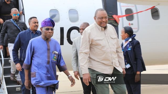 ኦባሳንጆ (ፀጋም) ምስ ኡሁሩ (የማን) ካብ ነፋሪት እናወረዱ