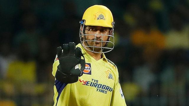 தோனியின் வியூகம்