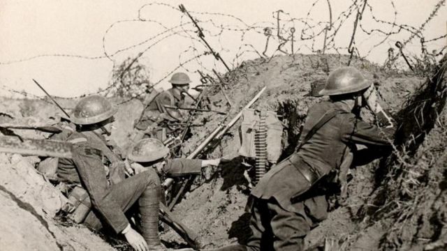Soldados luchando en la Primera Guerra Mundial 