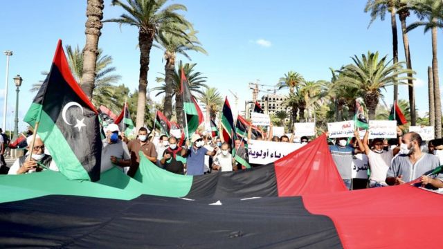 ليبيا.. احتجاجات واسعة عقب إعلان تأسيس "إقليم المنطقة الوسطى"