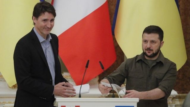 الرئيس الأوكراني فولوديمير زيلينسكي ورئيس الوزراء الكندي جاستن ترودو
