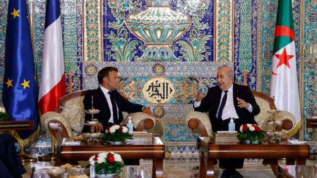 يسعى الرئيس الفرنسي ماكرون إلى فتح صفحة جديدة من العلاقات مع الجزائر بعد فترة من التوتر