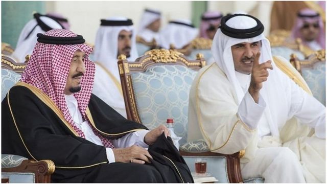 الأزمة الخليجية اتفاق على فتح الحدود مع قطر والشيخ تميم يترأس وفد بلاده في قمة السعودية Bbc News عربي