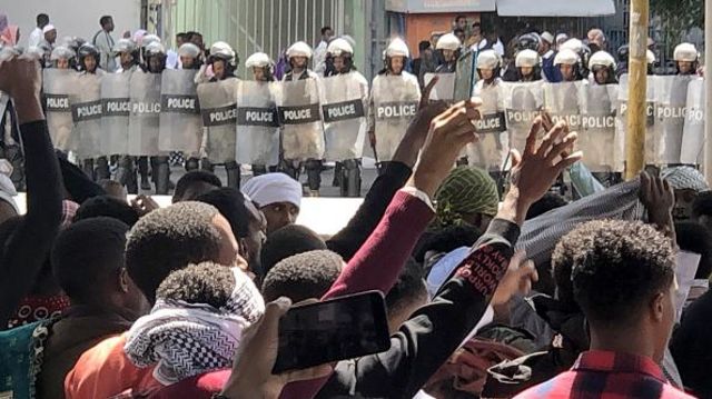 የመንግሥት እና የሃይማኖቶች ፍጥጫ በኢትዮጵያ - Bbc News አማርኛ