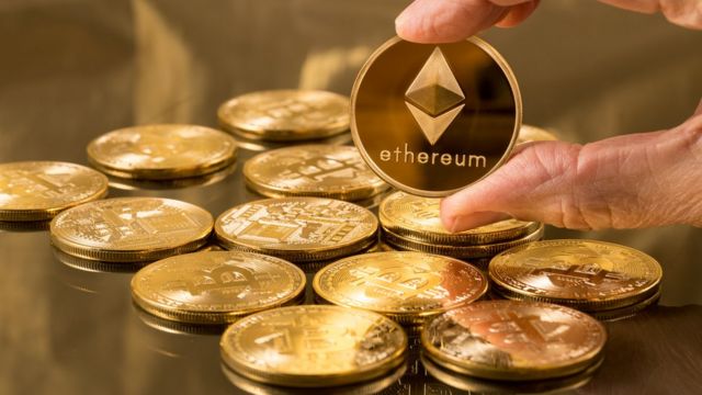 Cryptomonnaies : Pourquoi la révolution du bitcoin n'a-t-elle toujours pas  eu lieu ?