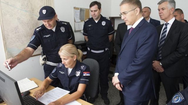 Policija i ministar unutrašnjih poslova Nebojša Stefanović
