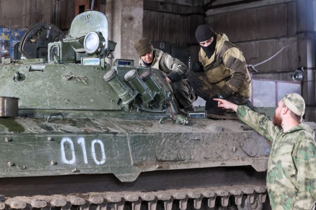 Ремонтная база интербригады “Пятнашка” в оккупированной Донецкой области Украины, 3 ноября 2023 года