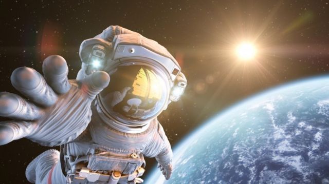 astronaute