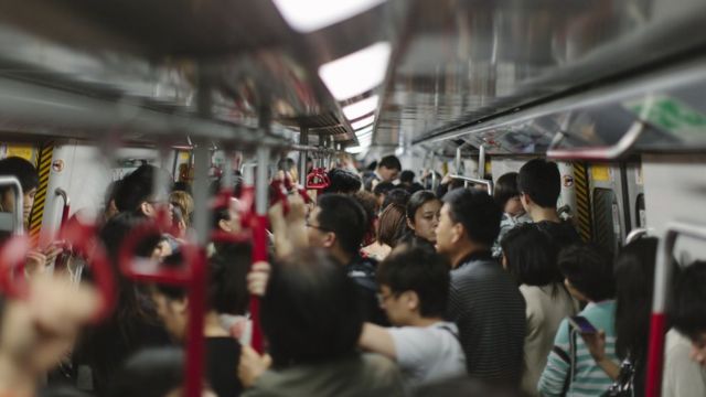 O que fazer - e não fazer - quando se está com gripe ou resfriado - BBC  News Brasil