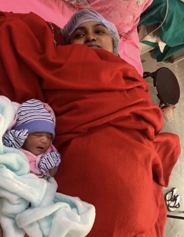 आईएएस किरण कुमारी पासी नवजात बच्चे के साथ