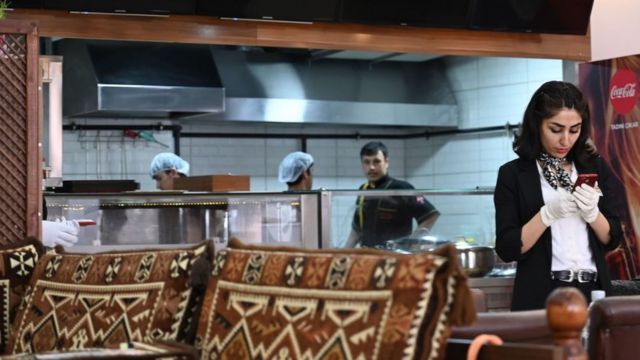 İstanbul'da Afganistanlıların işlettiği ve çalıştığı bir lokanta
