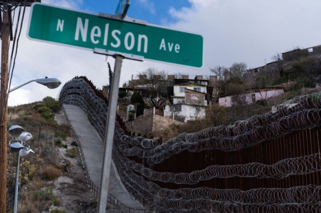 El muro fronterizo en Nogales, Arizona, Estados Unidos, el 6 de febrero de 2019.