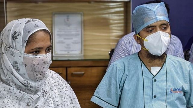 فرید اپنی والدہ کے ہمراہ