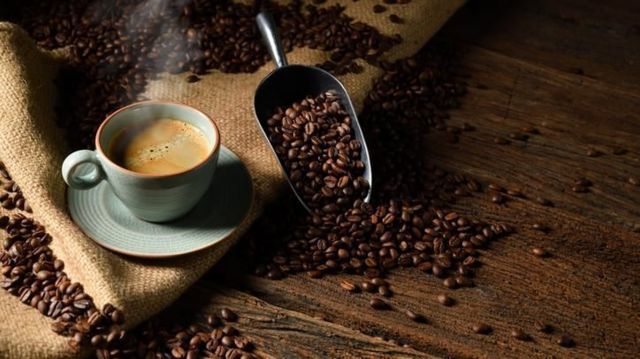Nutrition : le café décaféiné est-il vraiment sans caféine ? - BBC