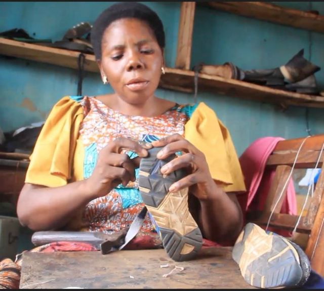 Bàtà mi ẹsẹ̀ kan làwọn ìkà lò láti mú kí ẹsẹ̀ mi méjèèjì rọ Grace