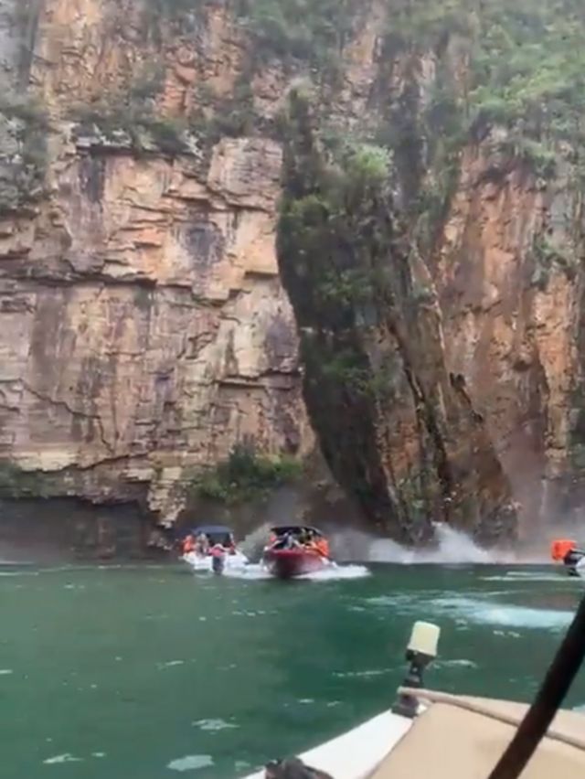 Captura de vídeo mostra rocha caindo na água