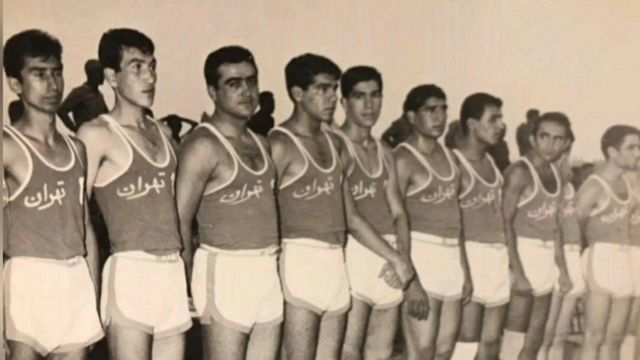 محمود مشحون نفر ششم از سمت چپ