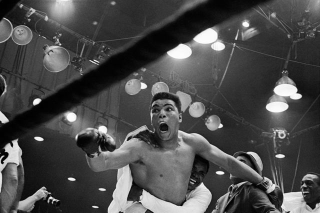 "Я чемпион! Я самый великий!" - Кассиус Клей в первые минуты после победы над Сонни Листоном. 25 февраля 1964 г.