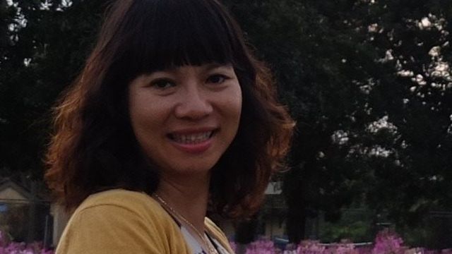 Bà Lê Trang, Thạc sĩ ngành Phát triển quốc tế và những thay đổi xã hội, có hai con, người sáng lập trang "Vạn dặm nụ cười - Miles of Smiles"