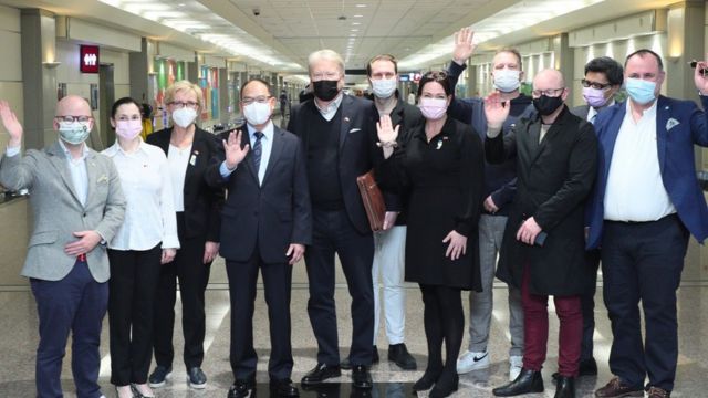 瑞典國會議員抵達台灣