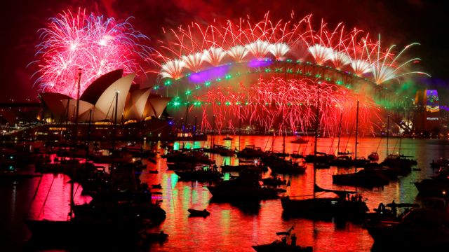 مدن العالم تحتفل بمقدم عام 2017 Bbc News عربي
