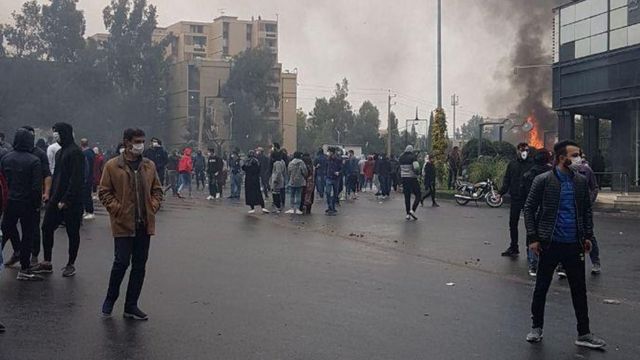 اعتراضات آبان ۹۸؛ گاهشمار وقایع - BBC News فارسی