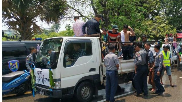 လူစည်ကားရာနေရာတွေမှာလည်း လုံခြုံရေး ဆောင်ရွက်