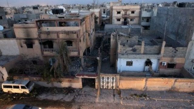 Depuis la chute en 2011 de Mouammar Kadhafi, des groupes armés s'affrontent pour le contrôle du territoire