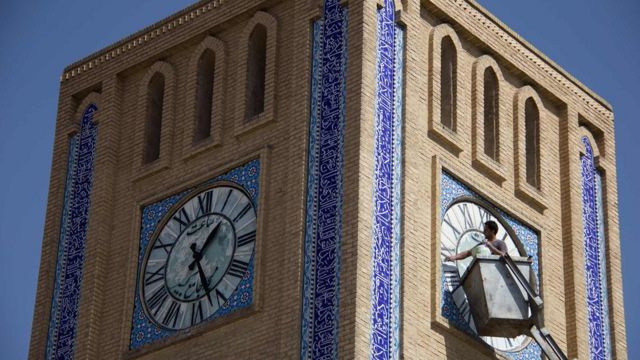 وقت الساعت قدیمی‌ترین ساعت شهری ایران