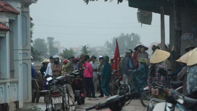 Hội Cờ đỏ Việt Nam là nơi quy tụ những người yêu mến lá cờ đỏ và quốc kỳ. Bên cạnh các hoạt động hưởng ứng các ngày lễ, Hội Cờ đỏ còn có những chuyến hành trình thú vị, tạo cơ hội để bạn khám phá vẻ đẹp của quê hương qua lá cờ đỏ.