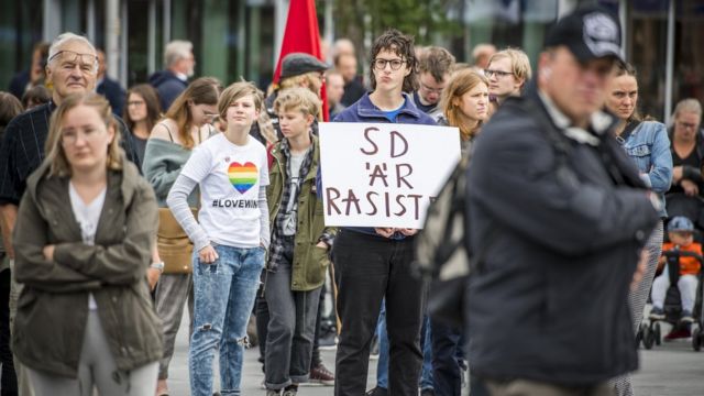 مظاهرة معارضة لحزب السويديين الديمقراطيين
