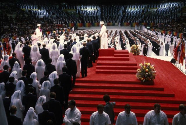 NEW YORK, NY - CIRCA 1982: Mass Marriage Blessing Ceremony performed by the Unification Church at Madison Square Garden circa 1982 in New York City. (Photo by PL Gould/IMAGES/Getty Images)