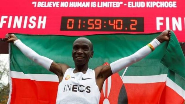 Eliud Kipchoge a couru un marathon en moins de deux heures