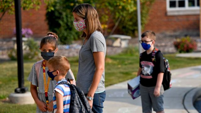 Niños en el regreso al colegio en EE.UU.