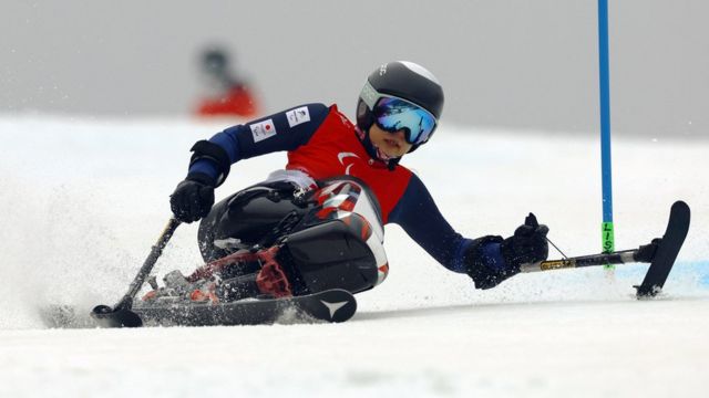 北京冬季パラ スキー女子の村岡 今大会3個目の金メダル 大回転 cニュース
