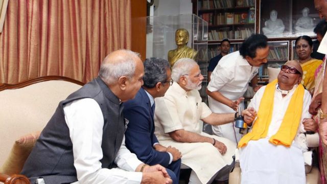 கருணாநிதியைச் சந்தித்து நலம் விசாரித்தார் பிரதமர் நரேந்திர மோதி