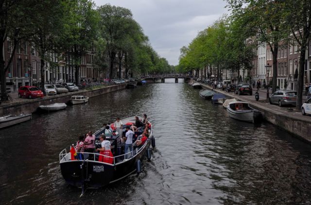 Un canal de Ámsterdam
