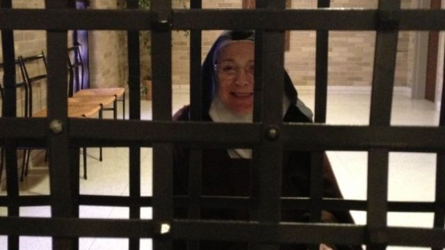 Sister Mary Joseph inyuma y'ibyuma