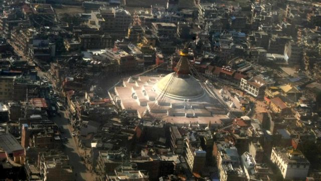 Храмовый комплекс Боднатх в Непале открылся после ремонта - BBC News ...