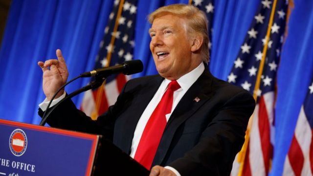 Những cáo buộc chống lại Donald Trump giống như kịch bản của một bộ phim dở