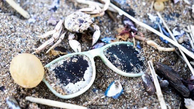 Alternatif plastik dari bahan alami bisa membantu kita membalikkan pelonjakan sampah plastik di lautan