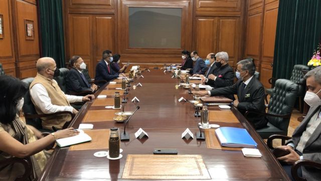 பொருளாதார நெருக்கடிக்கு மத்தியில், இந்திய பிரதமர் இலங்கைக்கு விஜயம்