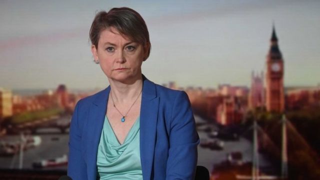İngiltere'de ana muhalefetteki İşçi Partisi'nin içişleri sözcüsü Yvette Cooper