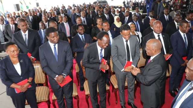 Je tumbua tumbua kujirudia baraza jipya?